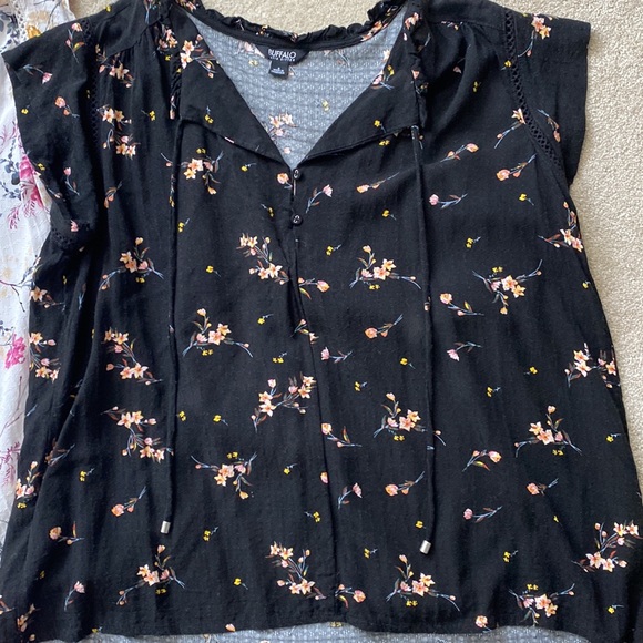 2 new without tags Buffalo David Bitton blouses small - Picture 3 of 5